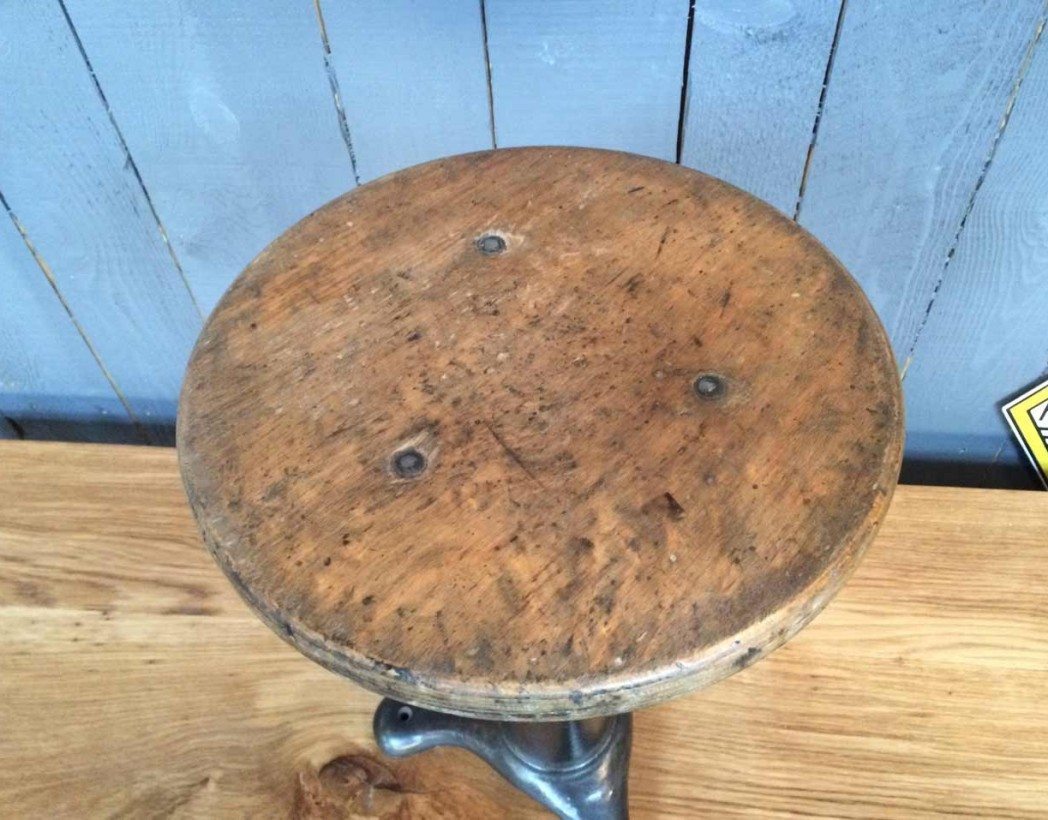 tabouret-singer-ancien-5francs-6