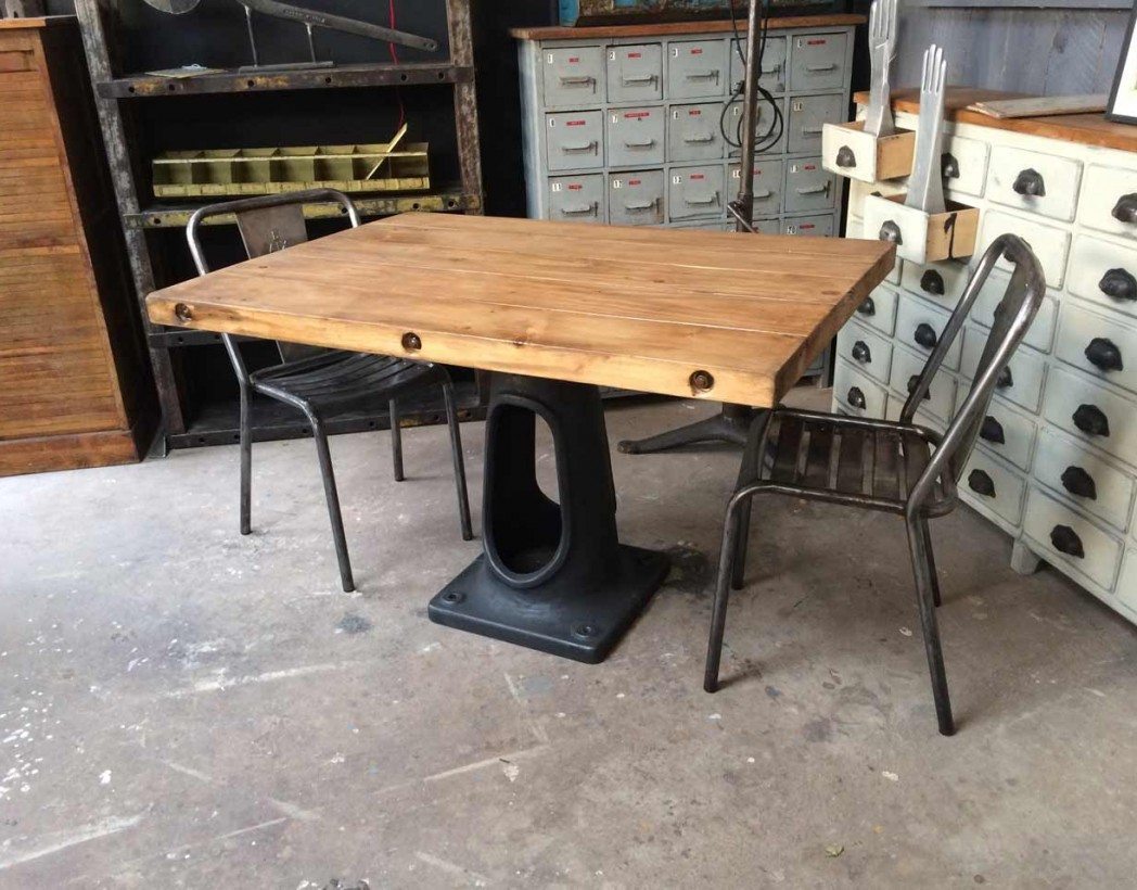 table-industrielle-pied-fonte-5francs-2