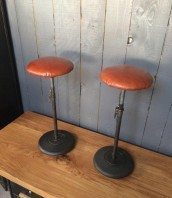 tabouret-industriel-cuir-5francs-1