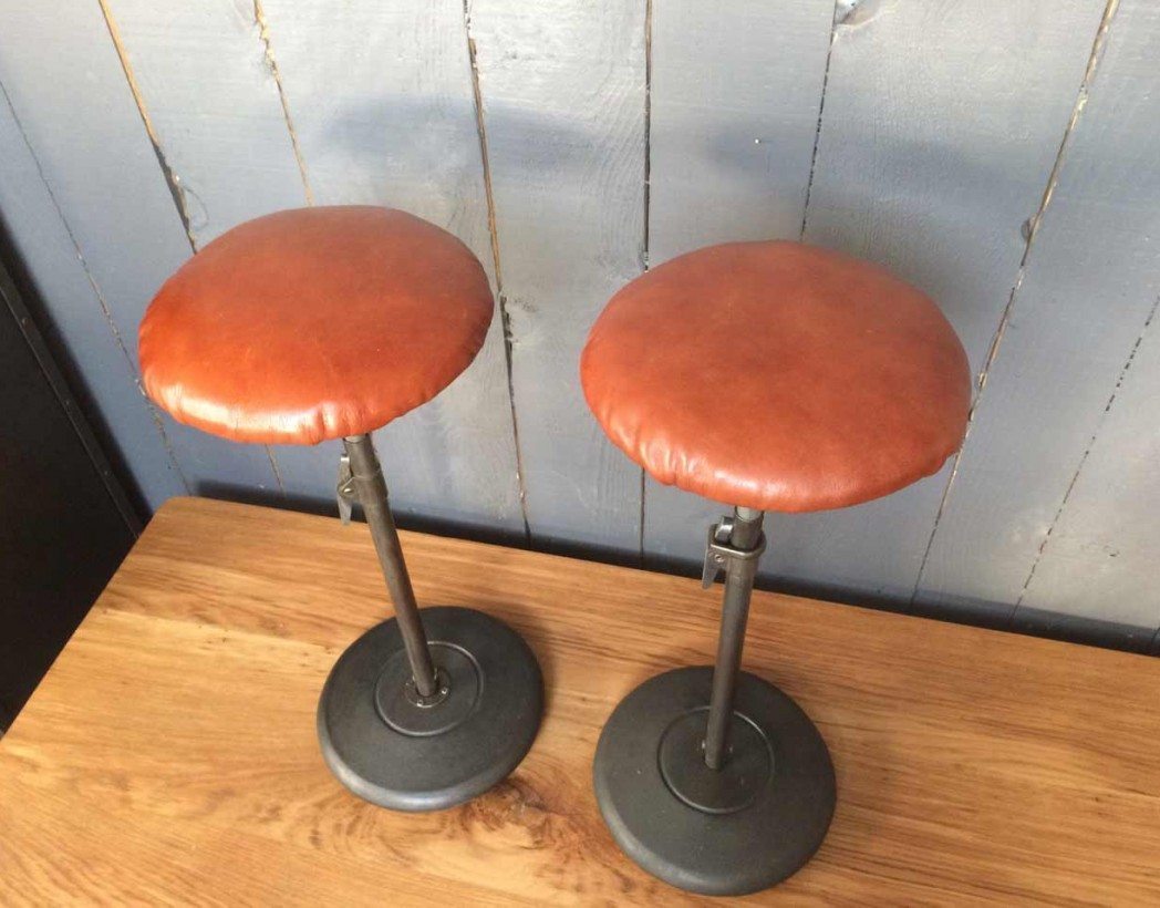 tabouret-industriel-cuir-5francs-3