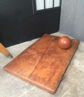 ancien-matelas-gymnastique-cuir-5francs-1