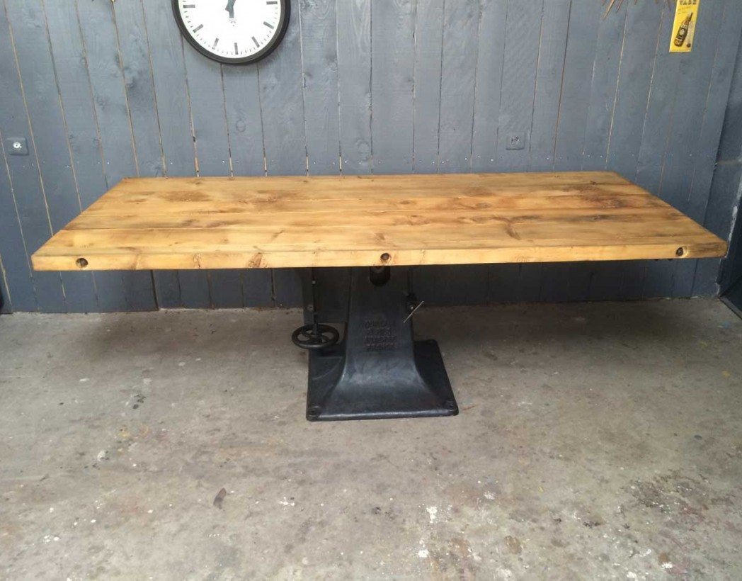 table-industrielle-pied-central-fonte-5francs-7