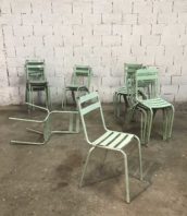 chaise bistrot patine bleue style tolix 5francs 1 1 172x198 - Lot anciennes chaises bistrot métal bleu/vert Art PROG