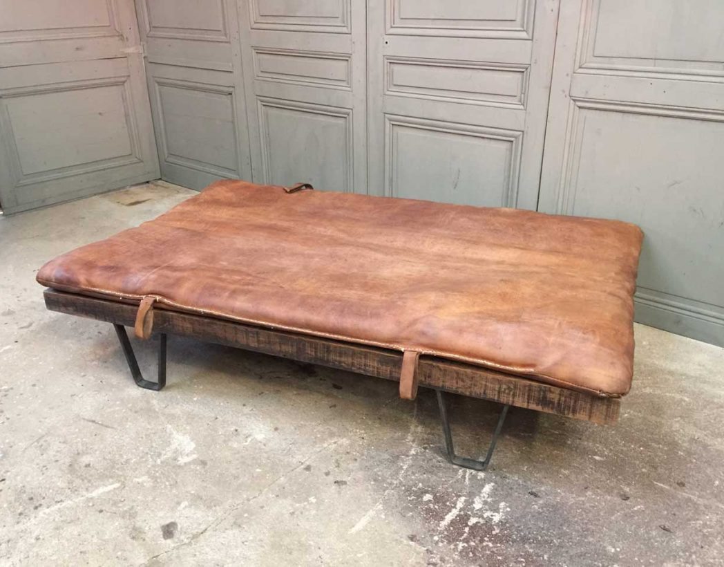 daybed-vintage-tapis-cuir-palette-sncf-5francs-5