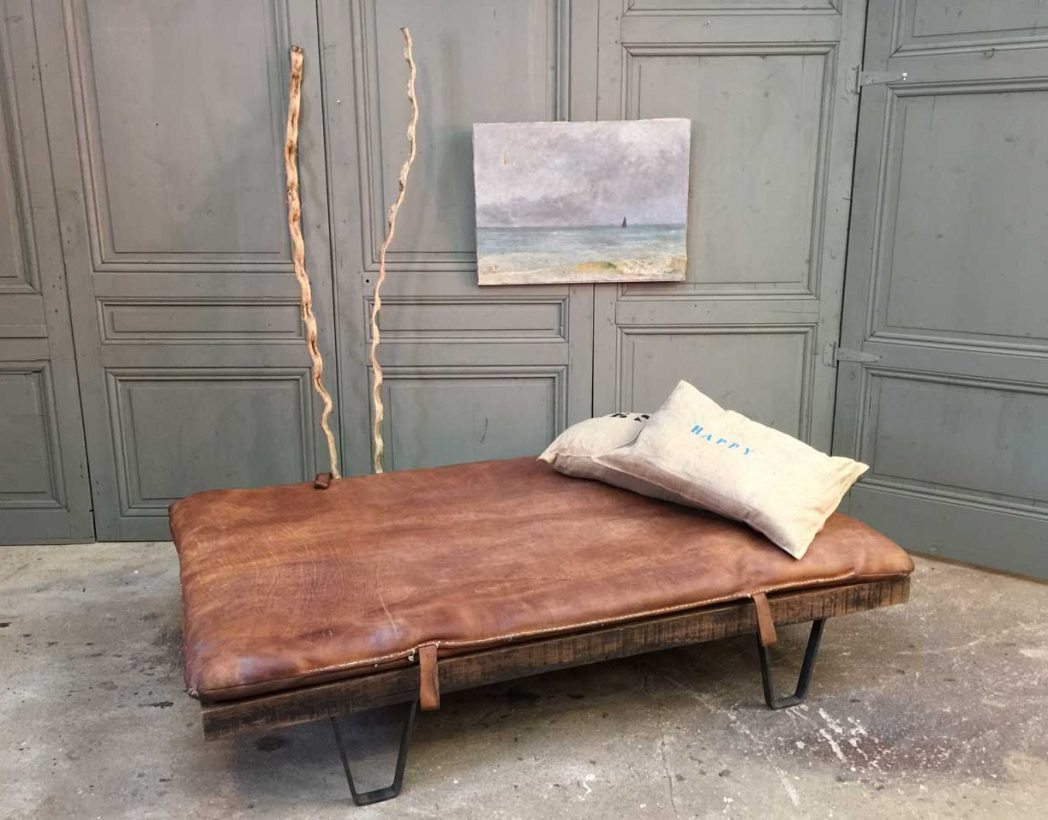 daybed-vintage-tapis-cuir-palette-sncf-5francs-7