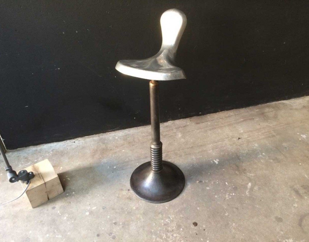 tabouret-denstiste-mobilier-industriel-5francs-3