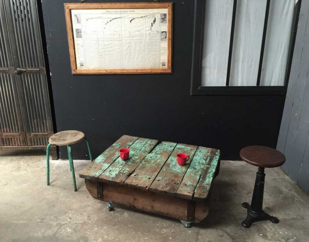 table-basse-palette-industrielle-vintage-patine-5francs-2