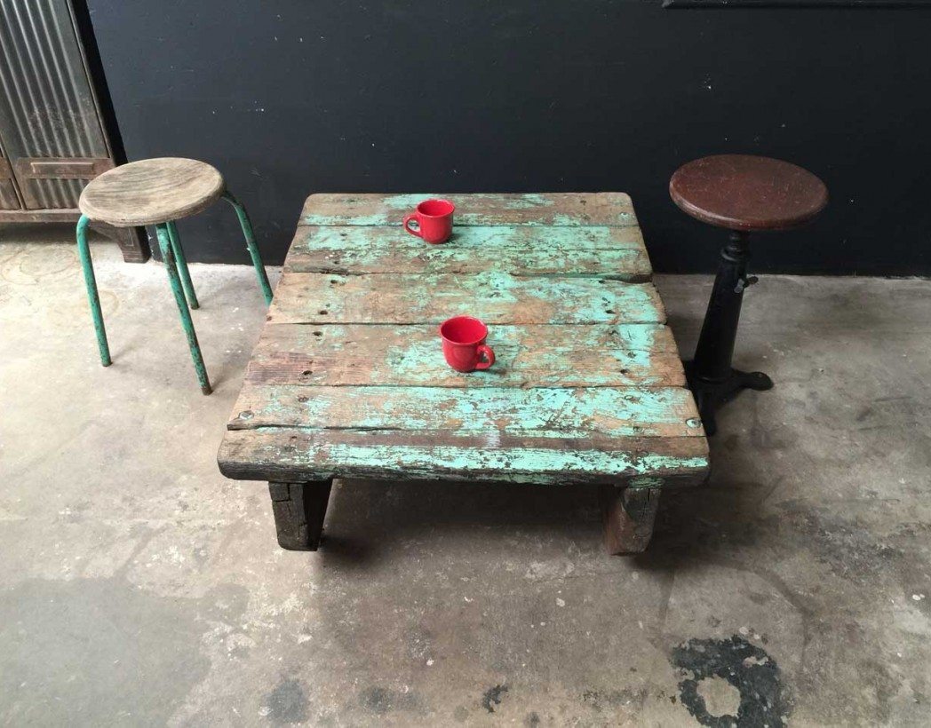 table-basse-palette-industrielle-vintage-patine-5francs-5