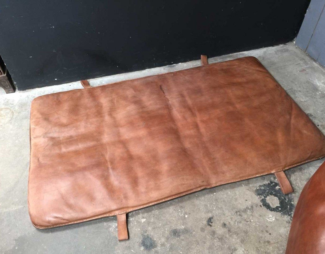 tapis-gymnastique-ancien-cuir-5francs-6