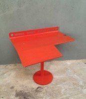 bureau-atelier-metal-rouge-design-5francs-1