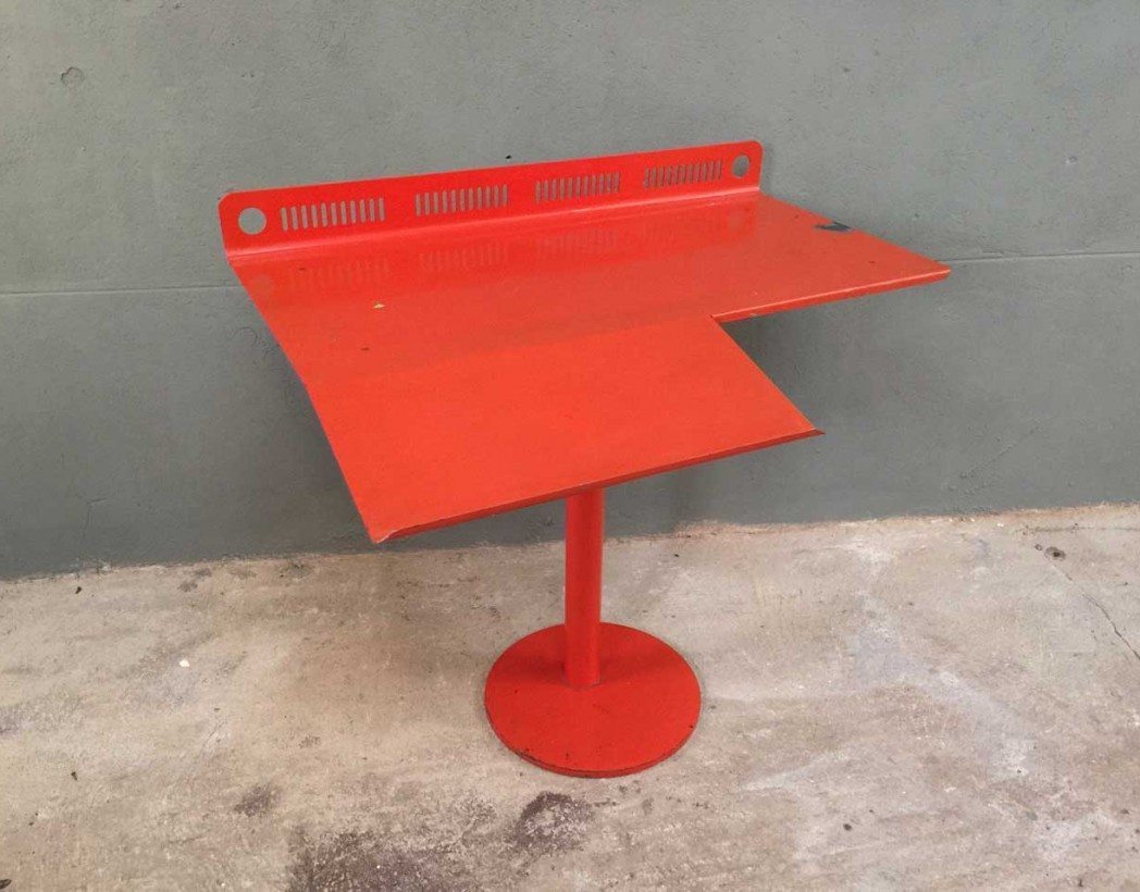 bureau-atelier-metal-rouge-design-5francs-2