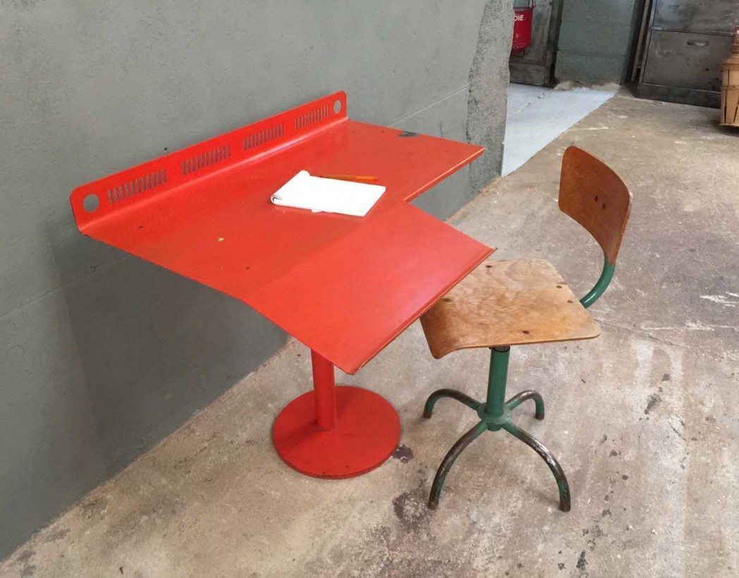 bureau-atelier-metal-rouge-design-5francs-4