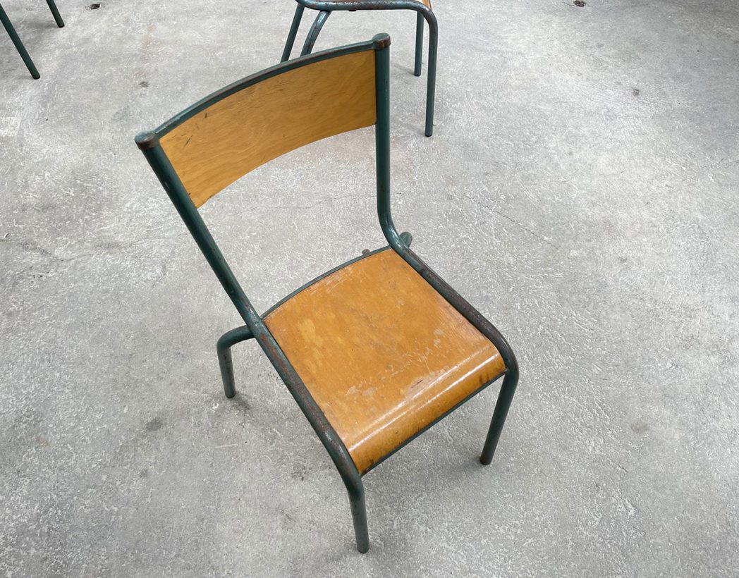 lot-30-chaise-ecole-mullca-verte-ancienne-5francs-3