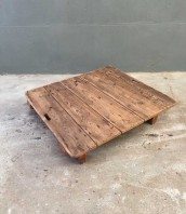 table-basse-palette-industrielle-bois-sncf-vintage-5francs-1