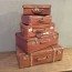 ancienne-valise-vintage-pyramide-cuir-decoration-5francs-2