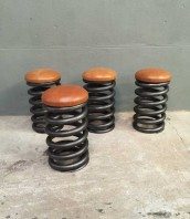 tabouret-industriel-ressort-cuir-5francs-1