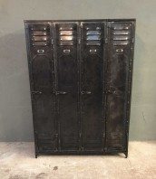 vestiaire-industriel-atelier-4-portes-rivete-5francs-1