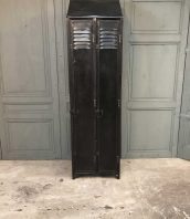 ancien-vestiaire-rivete-2-portes-mobilier-industriel-5francs-1