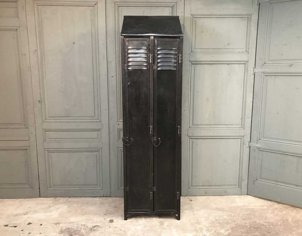 ancien-vestiaire-rivete-2-portes-mobilier-industriel-5francs-2