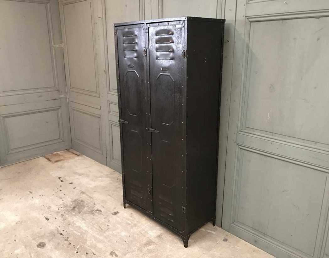 ancien-vestiaire-schwartz-hautmont-2-portes-mobilier-industriel-6