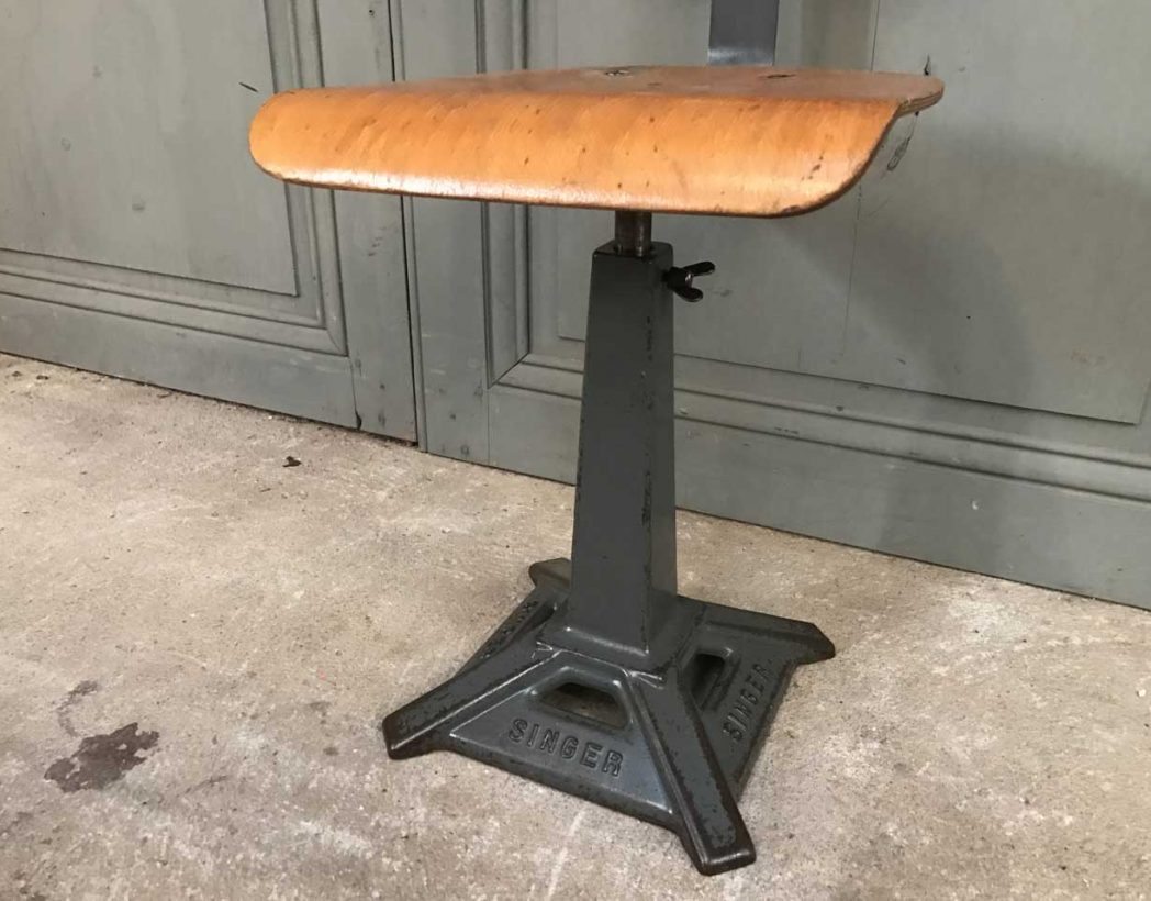 ancienne-chaise-singer-pied-eiffel-mobilier-industriel-5francs-3