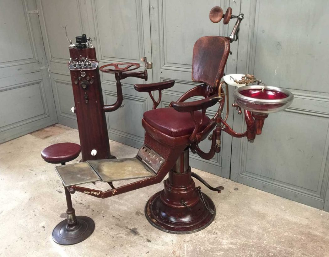 ensemble-cabinet-dentiste-ancien-1920-fauteuil-5francs-5