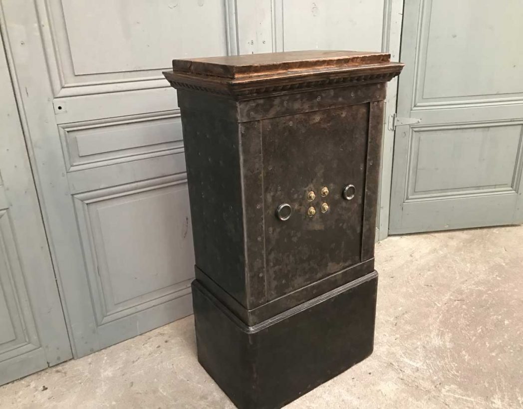 ancien-coffre-fort-19eme-bauch-mobilier-industriel-5francs-4