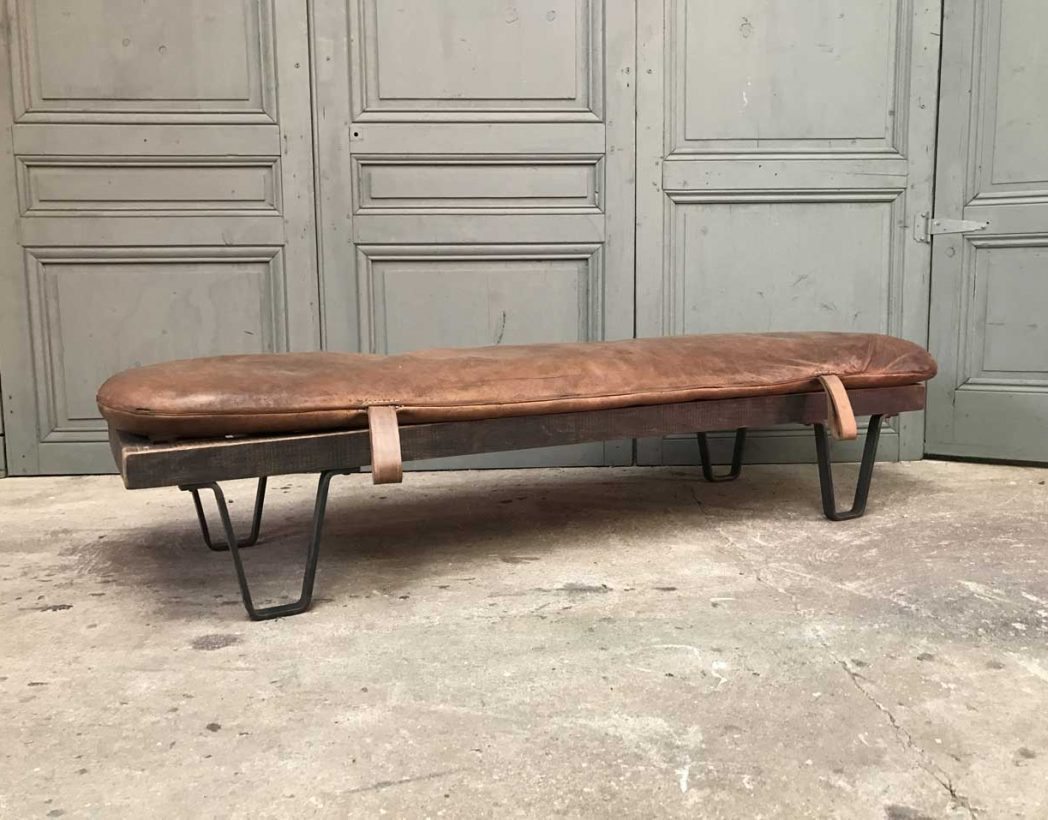 banquette-cuir-vintage-tapis-gym-5francs-4