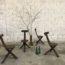 ensemble-4-chaises-primitives-bois-ligne-minimaliste-tripode-5francs-10-1