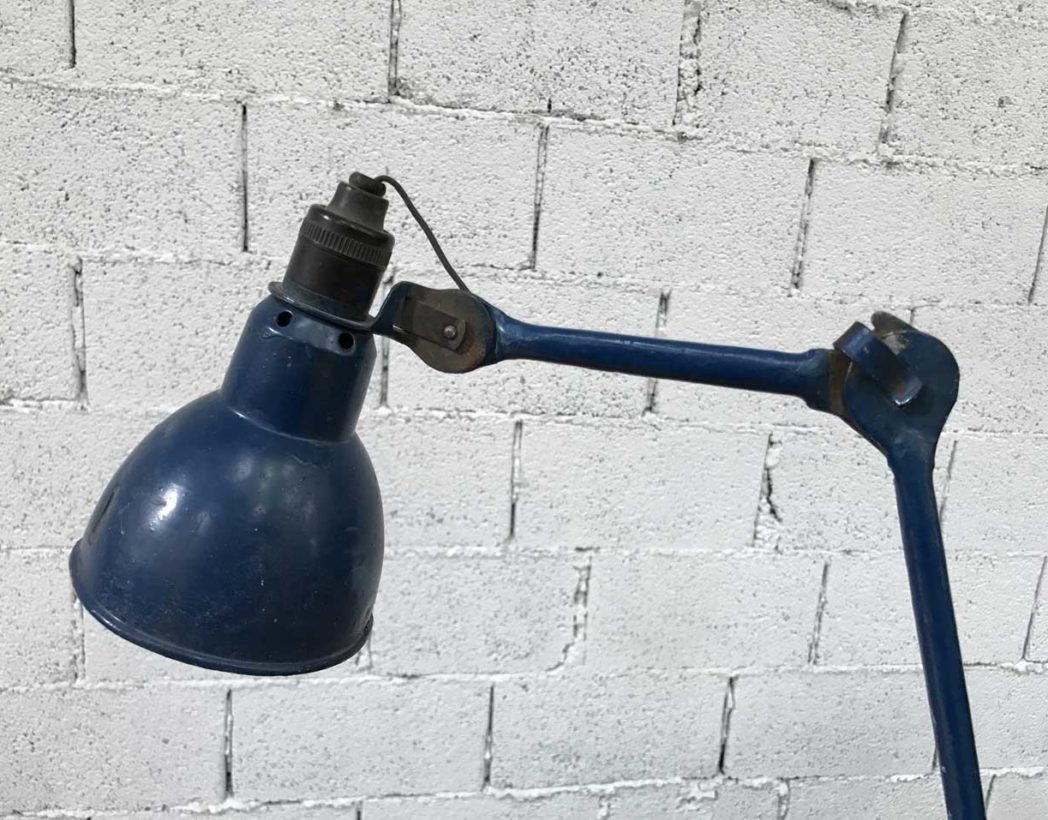 lampe-ajustable-gras-ravel-modele-304-patine-bleue-atelier-5francs-4