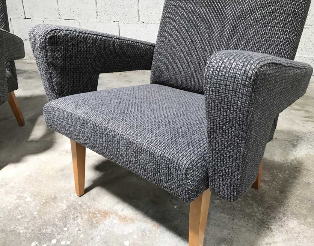 paire-fauteuil-vintage-navratil-expo-58-brussel-tissu-gris-chine-5francs-4