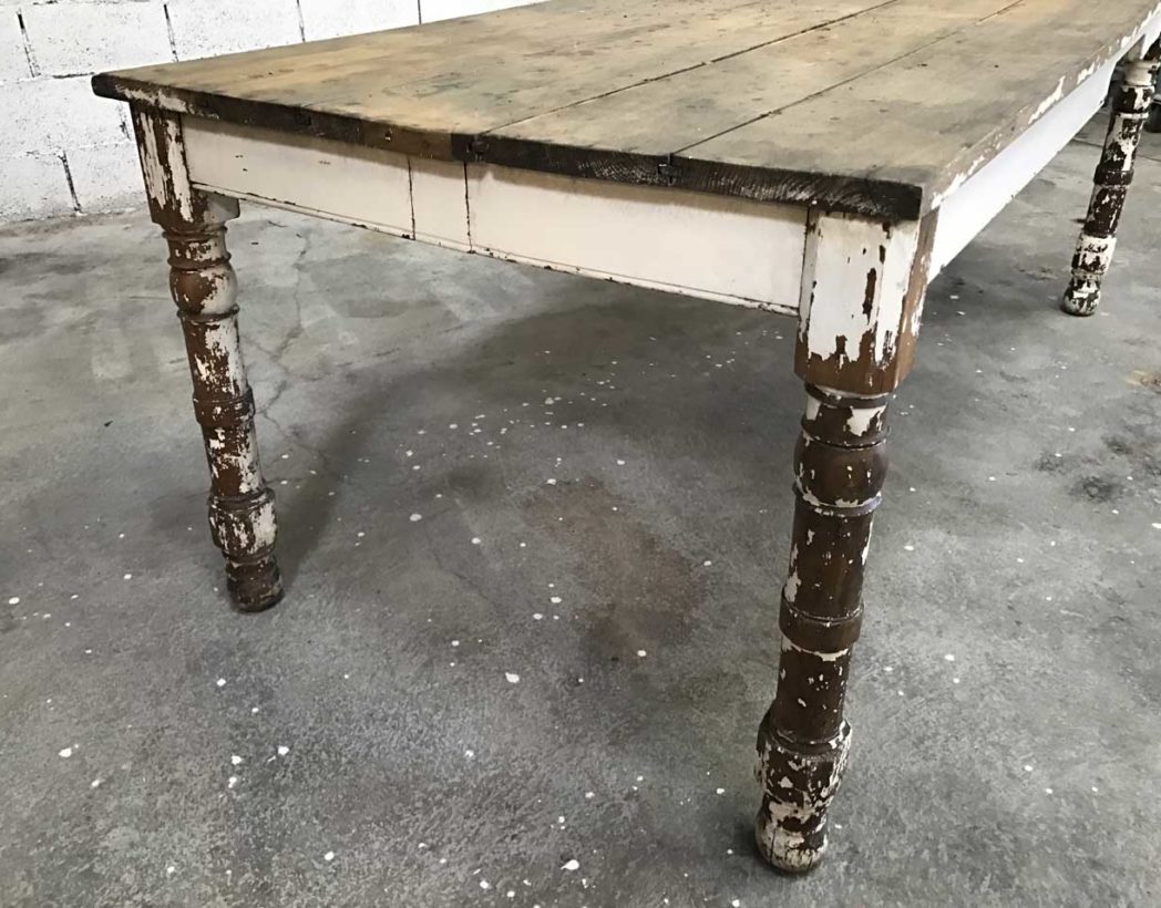 table-ferme-ancienne-chene-pied-tourne-patine-blanche-5francs-5