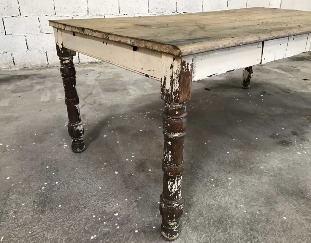 table-ferme-ancienne-chene-pied-tourne-patine-blanche-5francs-7