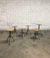 lot 6 tabourets atelier bois metal reglable industriel 5francs 1 172x198 - Lot de tabourets d'atelier tripodes hauteur réglable