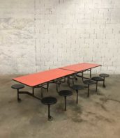 rare table refectoire pliante formica siege integre 5francs 0 172x198 - Ancienne table de réfectoire pliante formica rouge