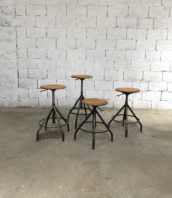 tabouret haut industriel metal ancien vintage bao 5francs 1 172x198 - Anciens tabourets hauts d'atelier BAO