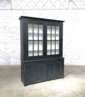 ancienne bibliothèque pin patine noire vitree 5francs 1 172x198 - Ancienne bibliothèque 2 corps en pin patine noire année 1900