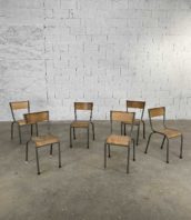 ensemble 12 chaises ecole grises metal bois 5francs 2 172x198 - Ensemble de 12 chaises d'école grises en métal et bois