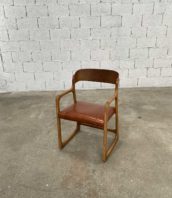 fauteuil baumann traineau cuir vintage 5francs 1 172x198 - Fauteuil Baumann modèle traineau assise cuir vintage