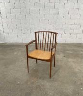 fauteuil scandinave cuir bois annee50 vintage 5francs 1 172x198 - Fauteuil français vintage en cuir style scandinave