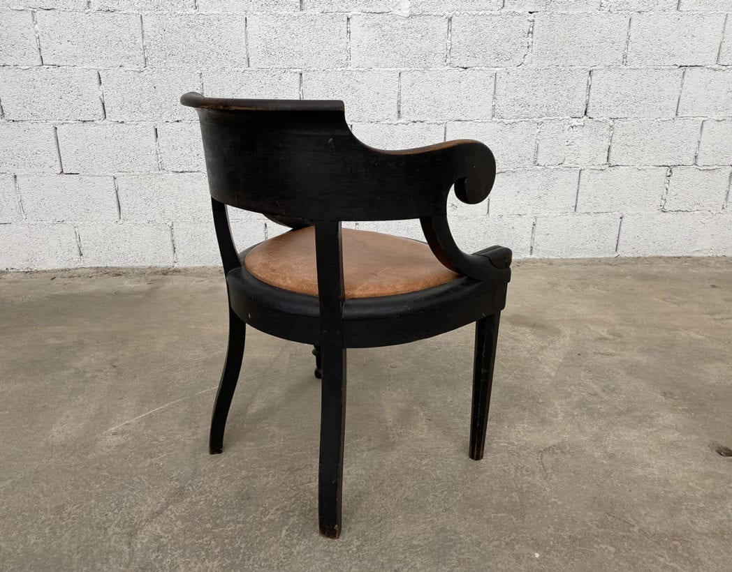 fauteuil-louis-philippe-bois-noir-cuir-cognac-patine-vintage-retro-5francs-5