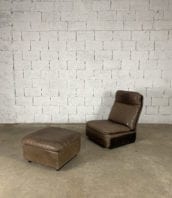 fauteuil-repose-pieds-cuir-marron-de-sede-5francs-2