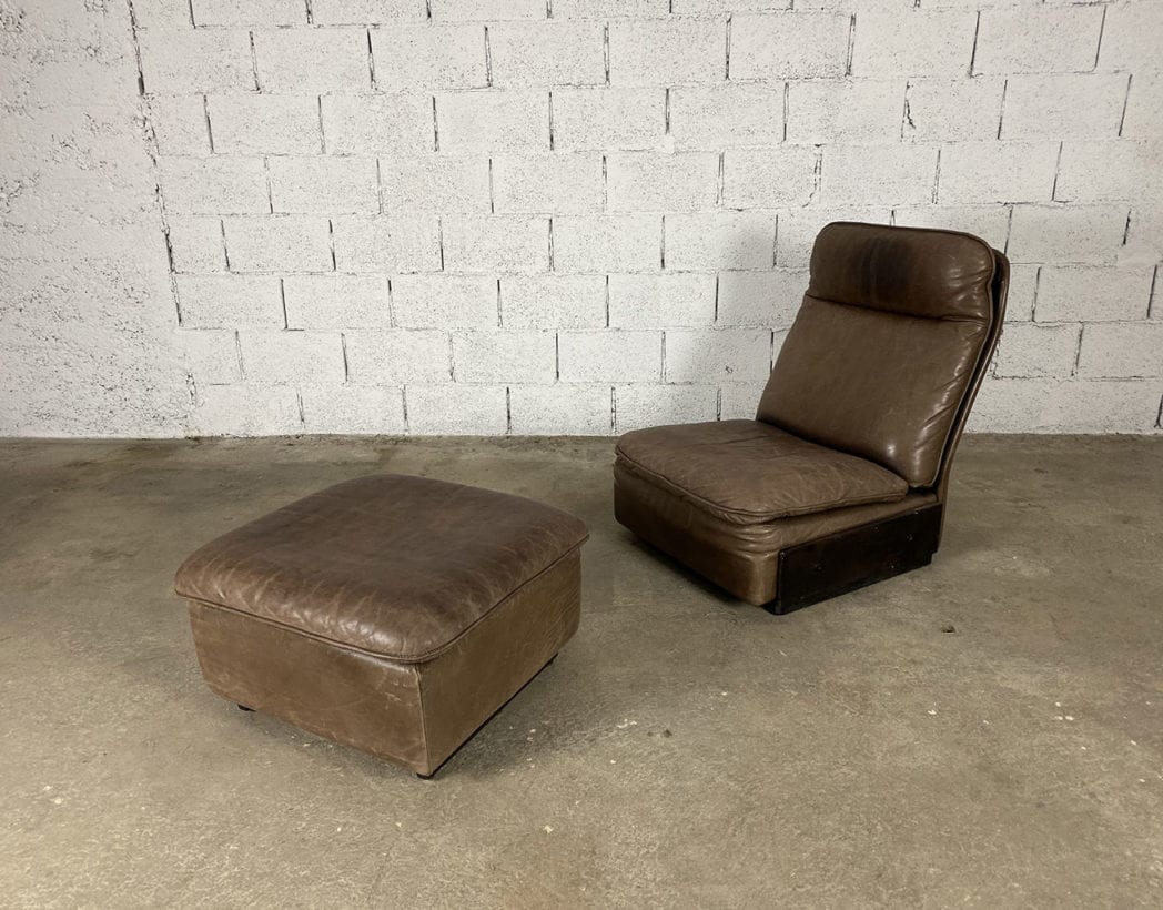 fauteuil-repose-pieds-cuir-marron-de-sede-5francs-3