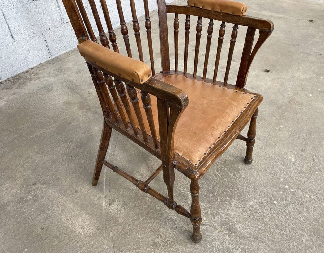 fauteuil-windsor-bois-cuir-patine-vintage-retro-5francs-6