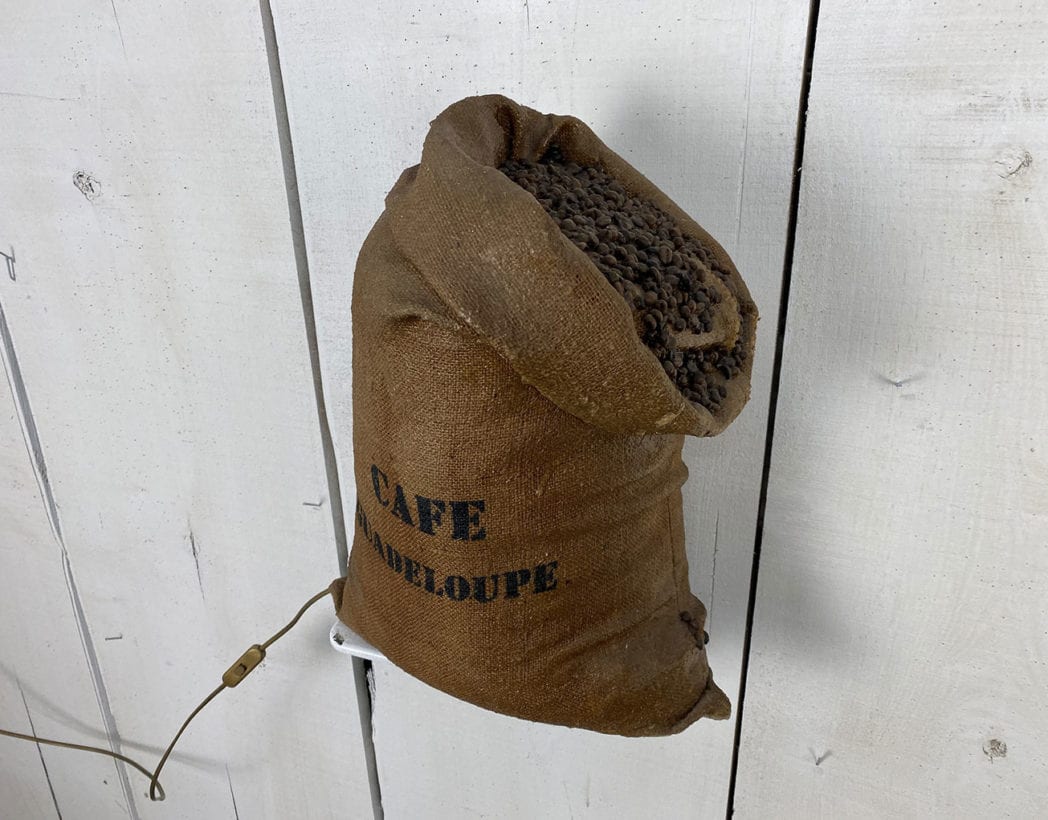 lampe-vintage-sac-cafe-toile-de-jute-annees70-retro-bar-5francs-4