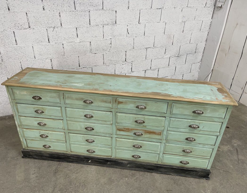 ancien-grand-meuble-de-metier-bis-tiroirs-herboristerie-pharmarcie-patine-vert-pastel-vintage-buffet-5francs-6