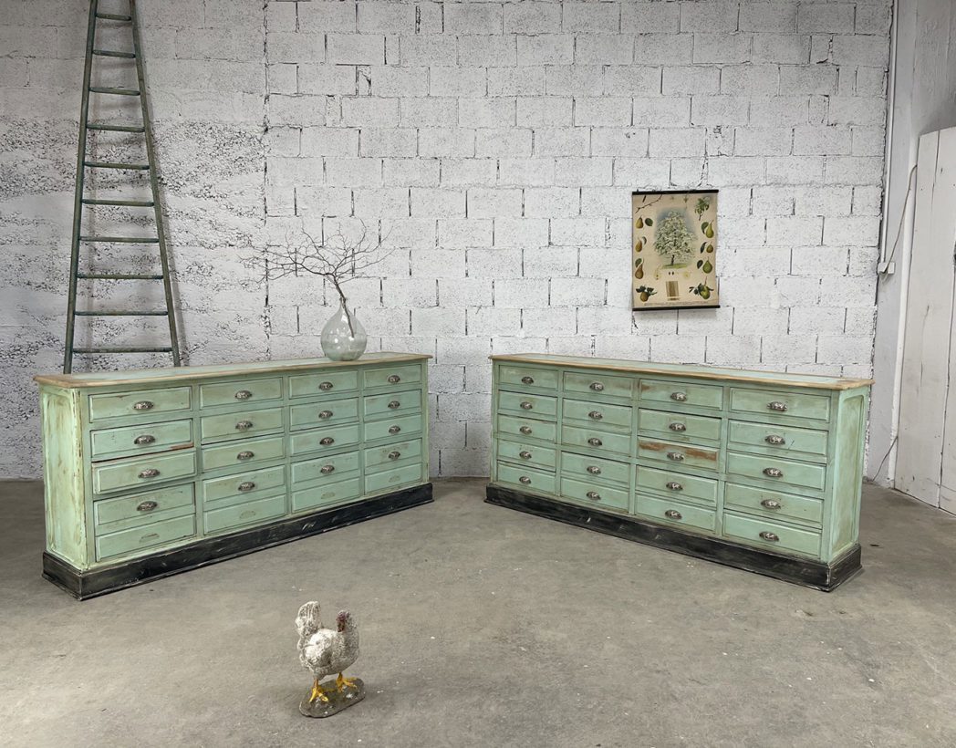 ancien-grand-meuble-de-metier-tiroirs-herboristerie-pharmarcie-patine-vert-pastel-vintage-buffet-5francs-10