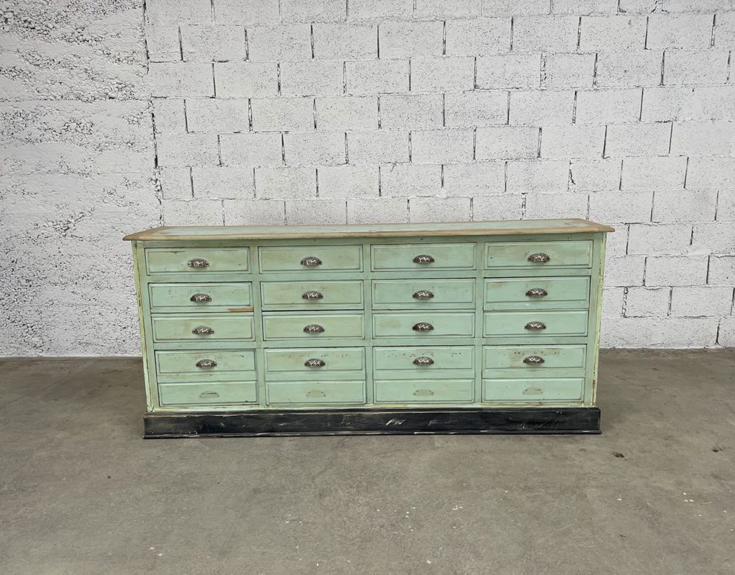 ancien-grand-meuble-de-metier-tiroirs-herboristerie-pharmarcie-patine-vert-pastel-vintage-buffet-5francs-2