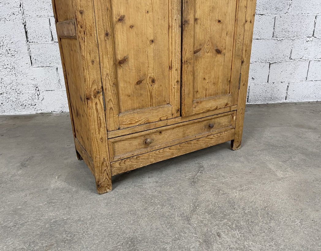 ancienne-armoire-parisienne-bois-decapee-deco-rustique-boheme-vintage-5francs-3