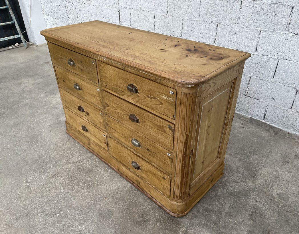 ancienne-petite-commode-meuble-de-metier-vintage-patine-bois-poignees-coquilles-5francs-5